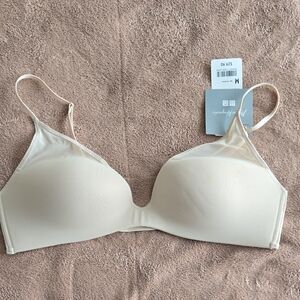 Uniqlo Cream Wireless Mesh Bra with Seamless Design